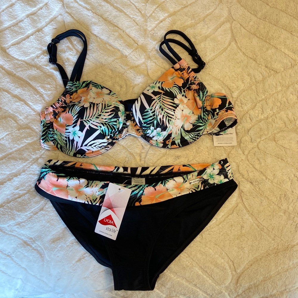 Venus bikini top and bottom tropical